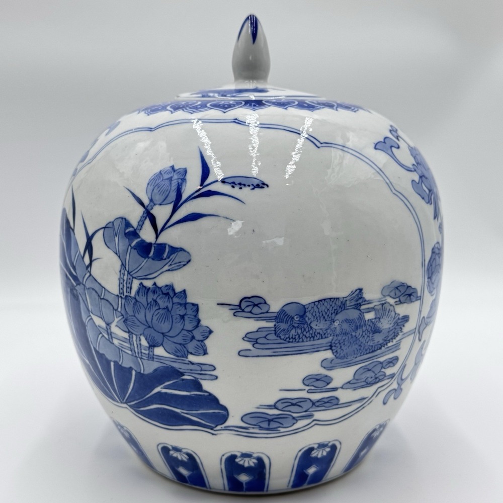 VTG Chinese Chinoiseries Ginger Jar + Lid Blue & White Floral 10Tx9"W Grannycore